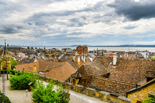 Neuenburg, Neuchâtel, Tour de Diesse, Altstadt,  Altstadthäuser, Gassen, Aussicht, Neuenburgersee, Seeufer, Schlosshügel, Frühling, Sommer, Schweiz photo