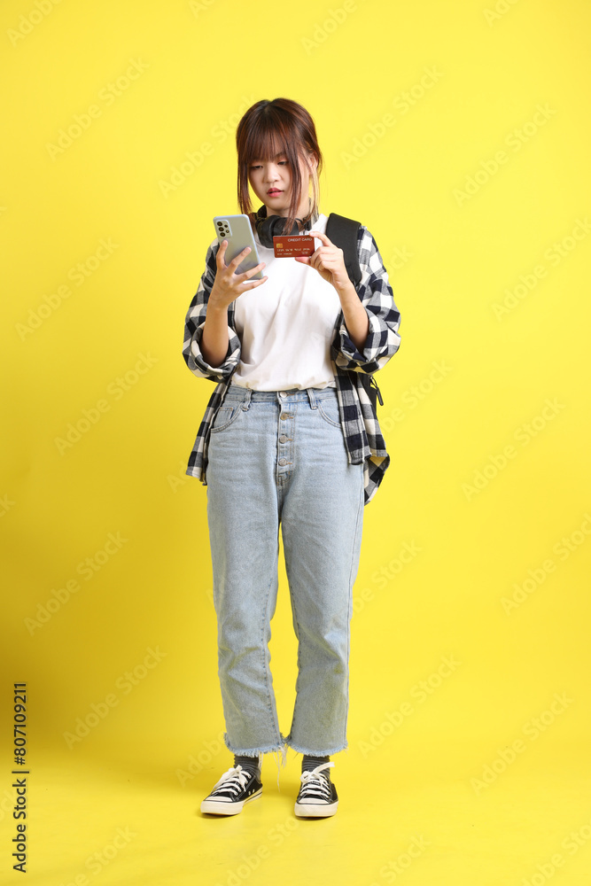 Fototapeta premium 20s Asian college student