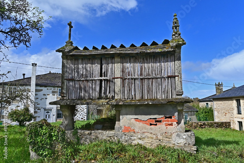 L'horreo  di Entrambasaguas - San Román de Retuerta - Guntín. Lugo. Galicia - Spagna photo