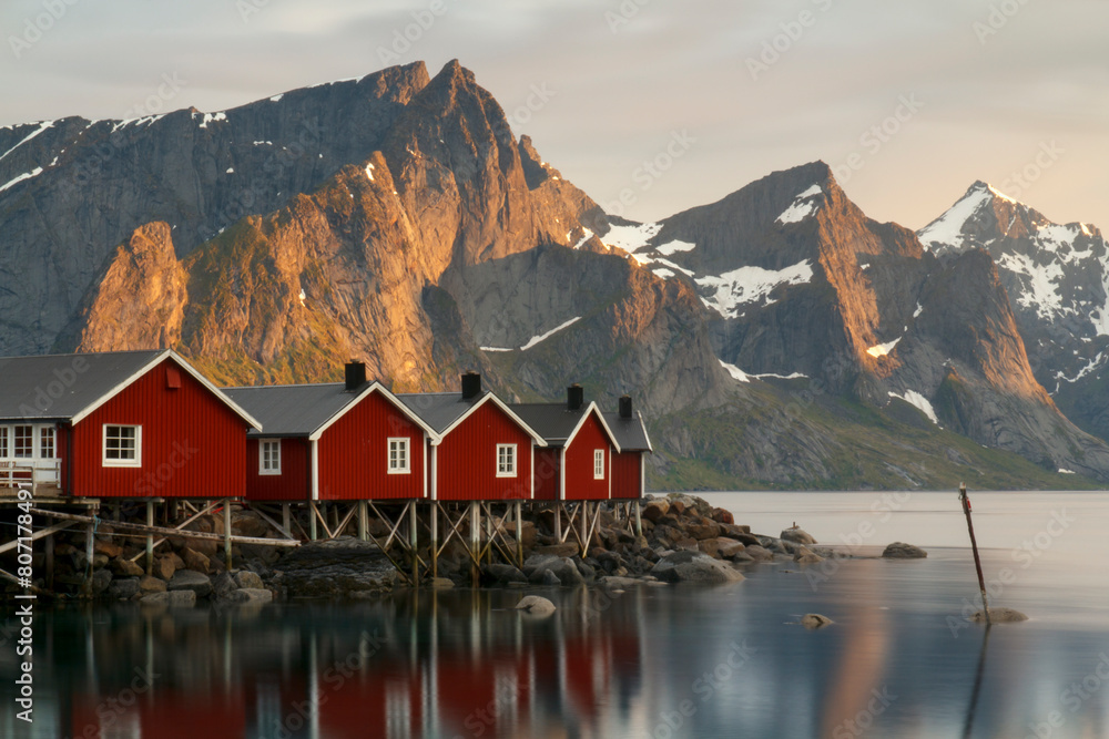 Fototapeta premium Early spring in Hamnøy, Lofoten