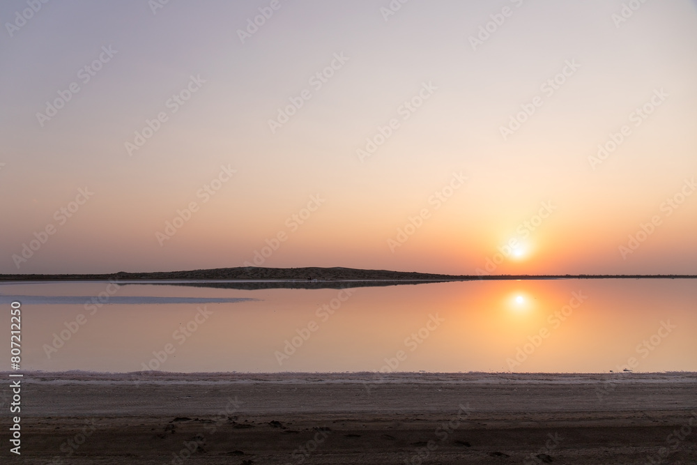 Obraz premium Sunset on a salt lake. Neftchala. Azerbaijan.