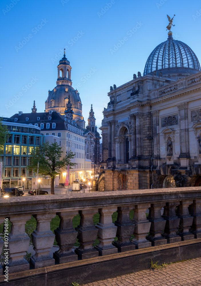 Φωτογραφία View of the facade of the Dresden Academy of Fine Arts on the Bruhl's Terrace, D