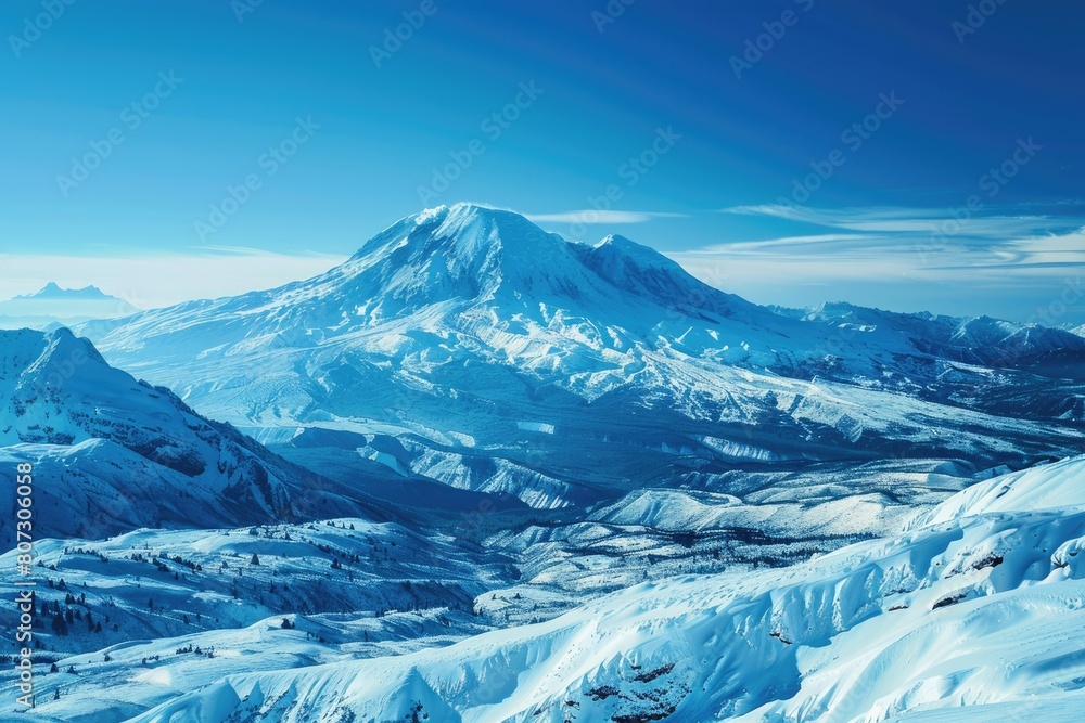 Obraz premium Nature's Beauty: The Majestic Mount Volcano in Snowy Landscape