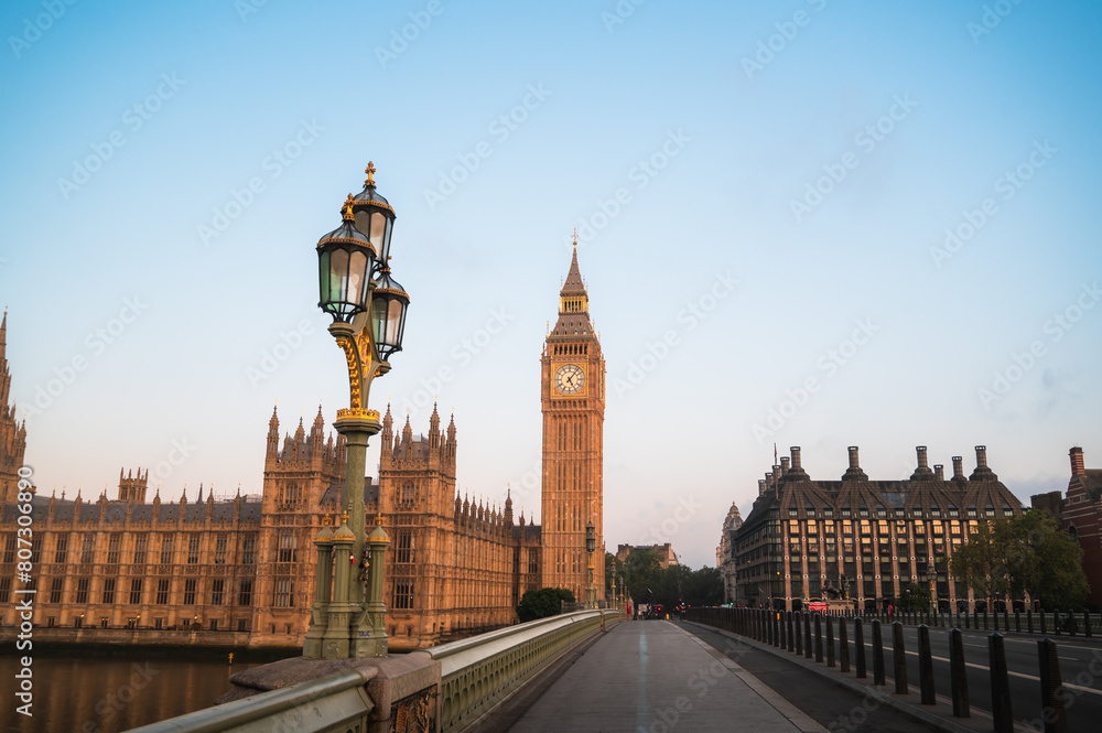 Fototapeta premium The Big Ben and Houses of Parliament against blue sky at sunrise. London, UK