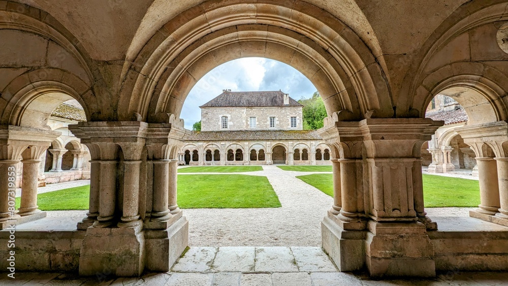 Fototapeta premium ABBAYE DE FONTENAY - MARMAGNE (Côte-d'Or)