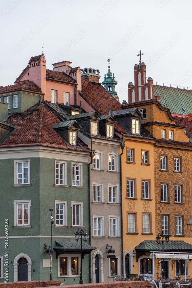Fototapeta premium royal castle in warsaw in poland at dawn in the morning in spring