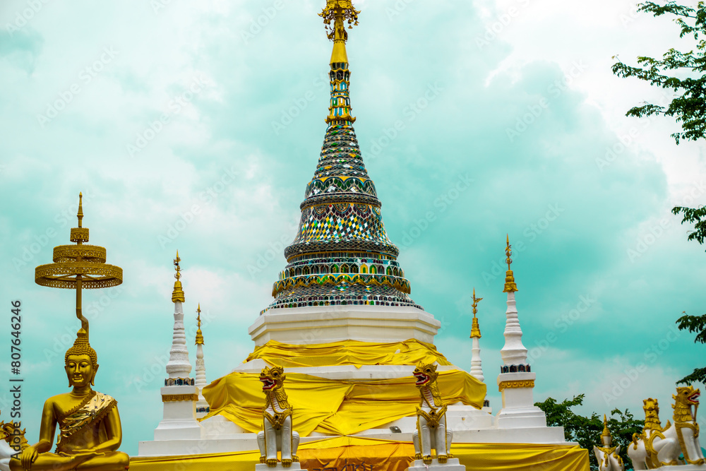 Fototapeta premium A Thai temple situated atop the mountain
