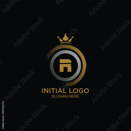 initial logo with crown icon, initial logo king