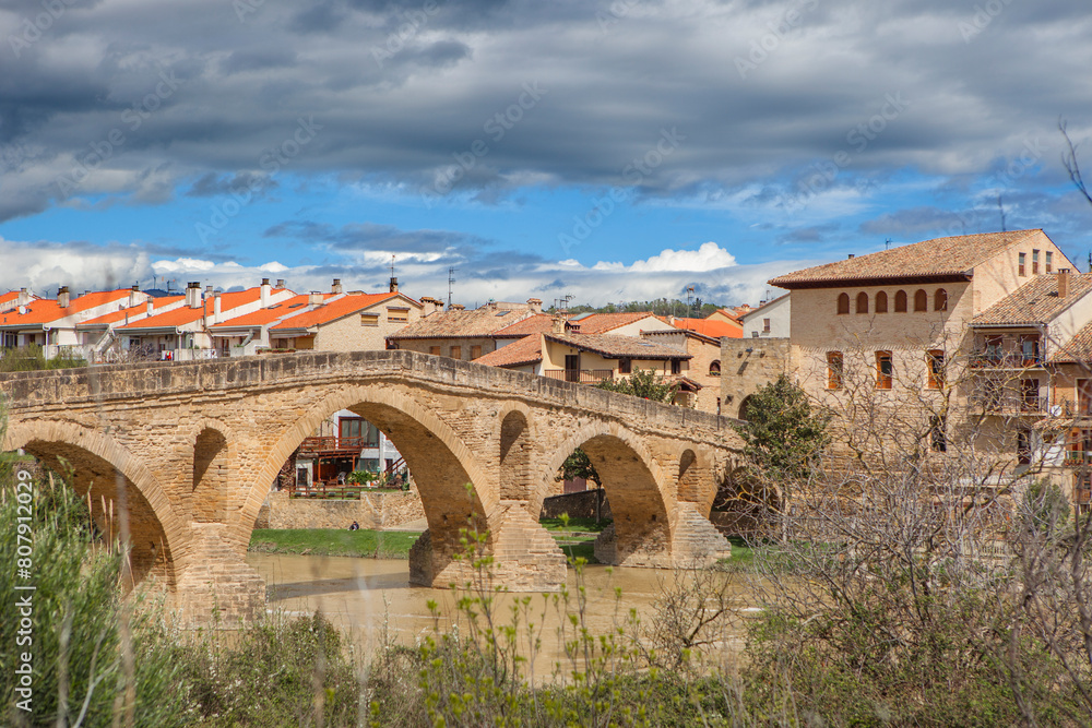 Large Romanesque bridge of Puente La Reina