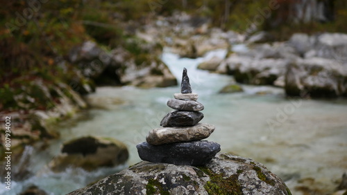 Steinfiguren im Zauberwald am Hintersee