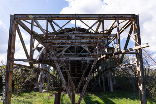 Aabndoned indutrial metal structure from rusty steel beams © Barosanu