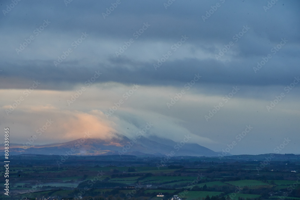 ireland mountains morning light mist fog ireland mountains morning light mist fog