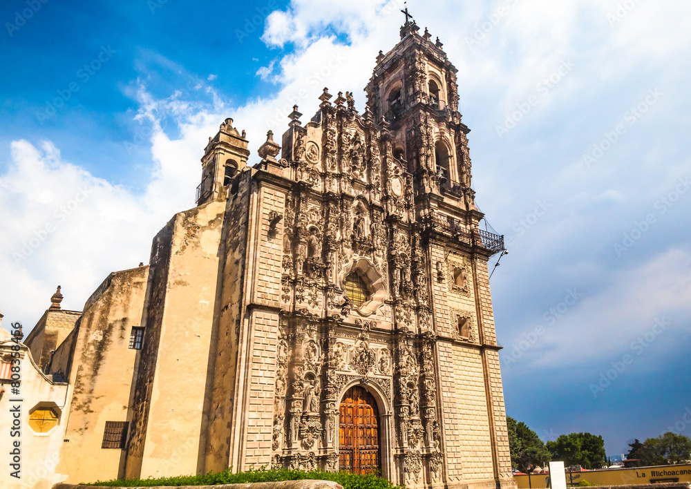 Fototapeta premium Templo de san francisco javier, church with baroque architecture in tepotzotlan state of mexico