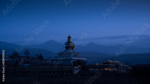 Canvas Print buddhist temple in Aba in winter morning