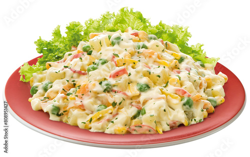 prato com salada de maionese com legumes acompanhado de folhas de alface isolado em fundo transparente - salada russa de maionese caseira
