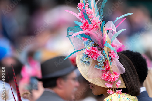 Foto a large fancy horse racing hat