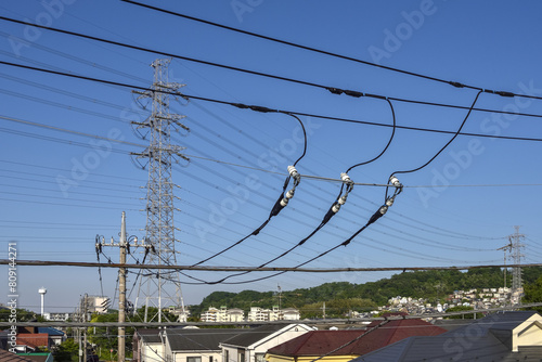 電線と送電鉄塔