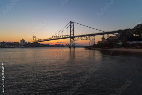 p  r-do-sol ponte Herc  lio luz de Florianopolis Santa Catarina Brasil Florian  polis