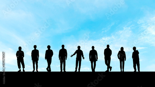 9人の男性が横に並ぶシルエット_青空背景