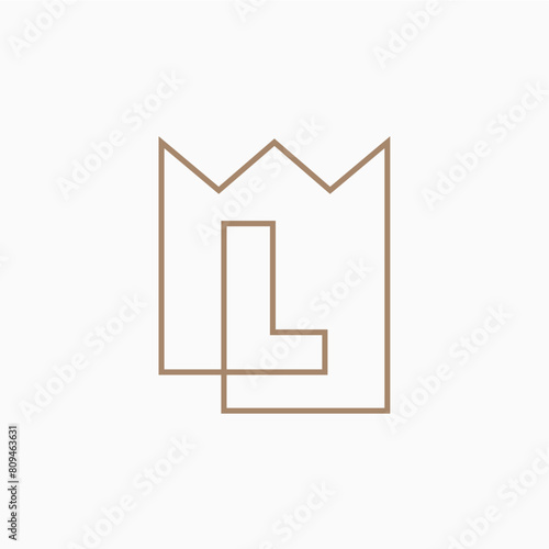 L Letter King Crown Logo Vector Icon Illustration © gaga vastard