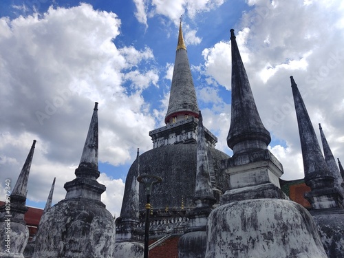 Quadro su tela Small and big ancient pagodas at some temples