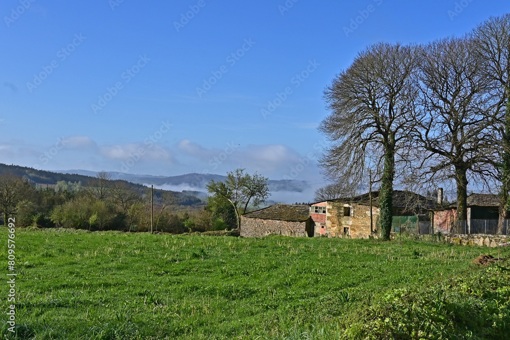 Villaggi e case sul cammino Primitivo di Santiago di Compostela - Guntín. Lugo. Galicia - Spagna Villaggi e case sul cammino Primitivo di Santiago di Compostela - Guntín. Lugo. Galicia - Spagna
