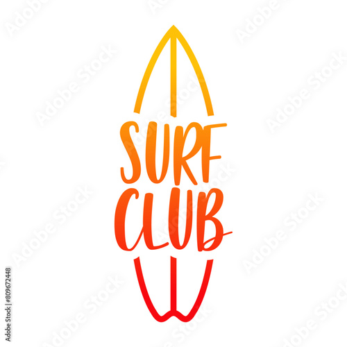 Logo club de surf. Texto Surf Club en el interior de silueta de tabla de surf con líneas