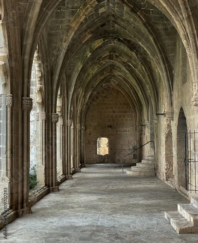 Gotischer Gang in der Klosterruine Abtei Bellapais bei Girne  Kyrenia   Nord-Zypern