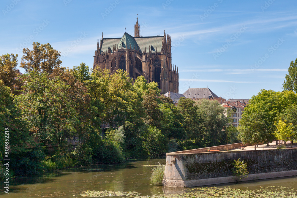 The Metz Cathedral alongside the Moselle river
