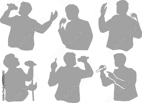 マイクを持って演説するあるいは歌を歌う男性のシルエットイラストセット　グレー