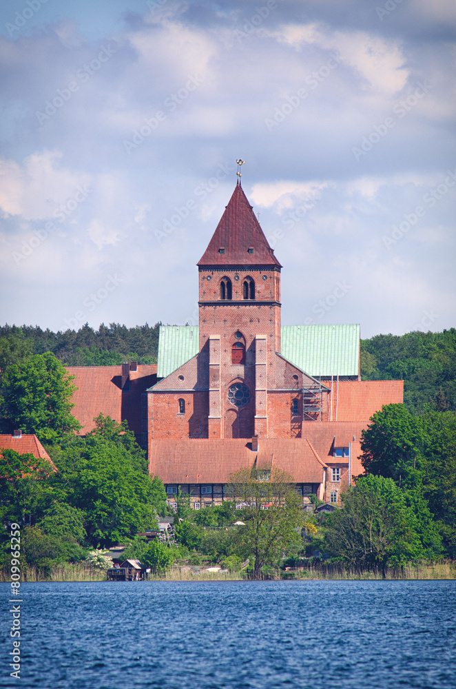 Ratzeburger Dom
view from the west side over the lake