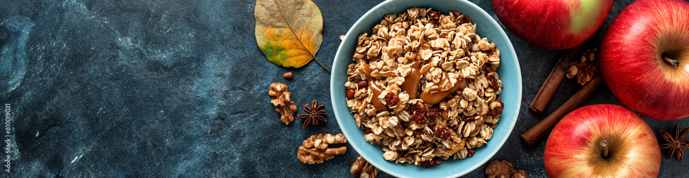 Obraz premium Yogurt with granola and fresh berries. Greek Yogurt with wild organic berries and oatmeal on a wooden table. Farm healthy homemade yogurt. Diet food. Healthy breakfast. Place for text.