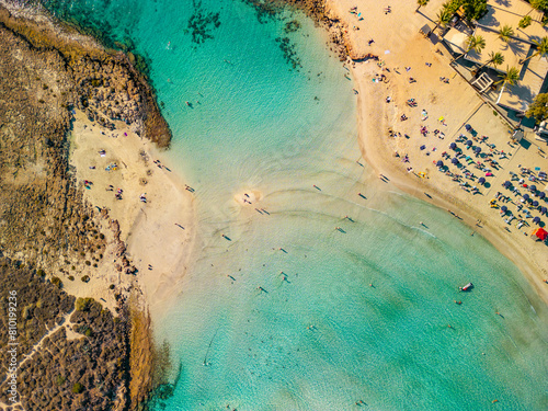 Fotografie Top down view of Nissi beach in Ayia Napa, Cyprus