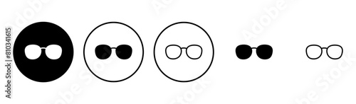 Glasses icon set. Glasses vector icon
