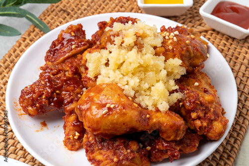 Fried, chicken, seasoning, duck, half-and-half, fried, chicken, Korean, mustard, sauce, radish, soy sauce, garlic,