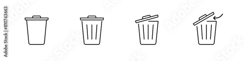 Trash bin icon set. Vector illustration.