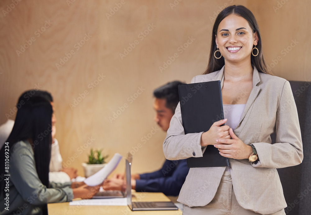 Obraz premium Business woman, portrait and confidence in office with for success, work and team meeting. Editor, crossed arms and smile with journalist, publisher and writer for digital media platform management