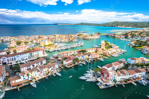 Obraz na płótnie Scenic Port Grimaud yachting village marina aerial view w salonie