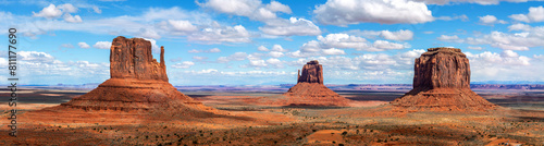 Monument Valley Buttes & Mittens overlook panorama