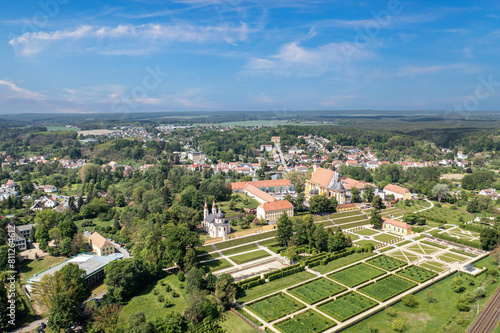 Neuzelle mit Kloster im Landkreis Oder-Spree aus der Luft fotografiert