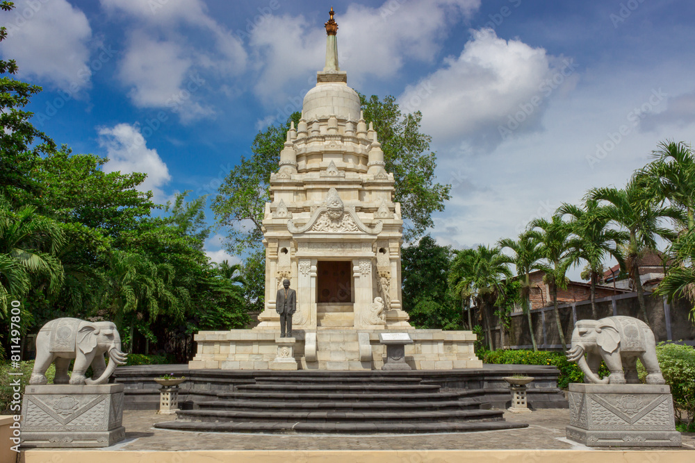 Vihara Dhamma Sundara or also called White Temple, a temple that is in the middle of the Solo City of Central Java Indonesia Vihara Dhamma Sundara or also called White Temple, a temple that is in the middle of the Solo City of Central Java Indonesia