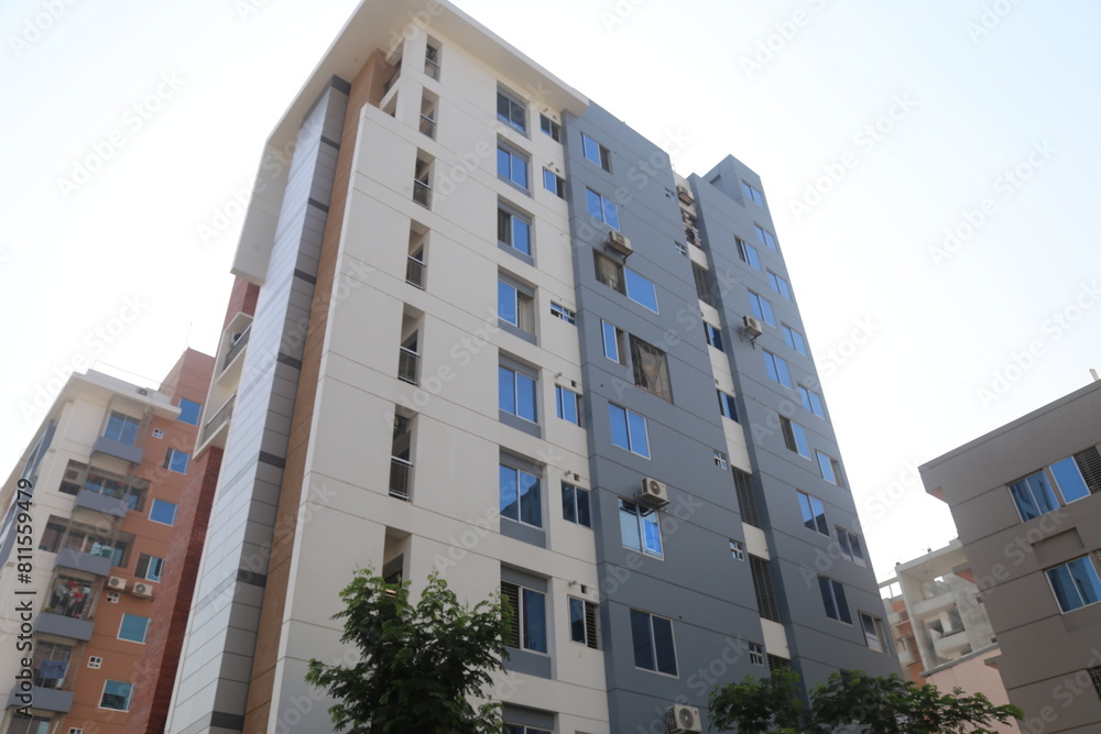 Fototapeta premium a building in a city