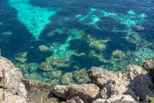 Wallpaper Mural Felsküste am Meer mit Sandstrand Balearen Spanien  Torontodigital.ca