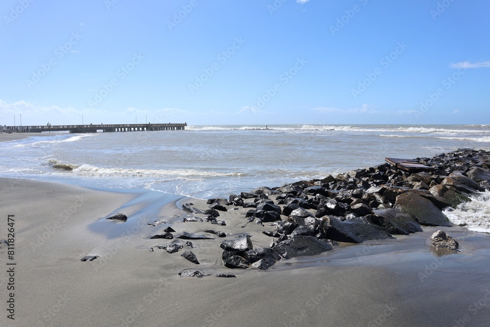 Lido di Ostia - Scorcio del pontile dalla riva del Lido Salus