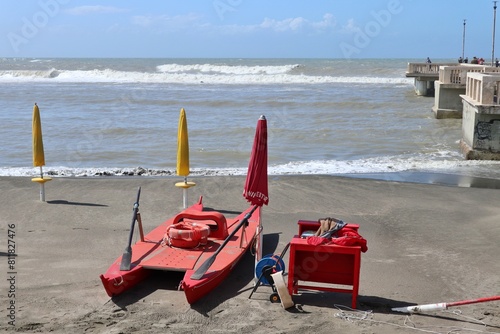Obraz na płótnie Lido di Ostia - Barca di salvataggio sul Lido Battistini w salonie