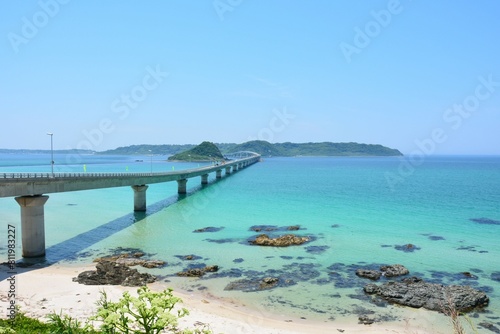 Wallpaper Mural 快晴の角島大橋と綺麗な海 Torontodigital.ca