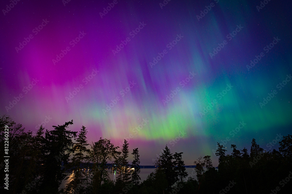 Aurora seen along Seattle shoreline Aurora seen along Seattle shoreline