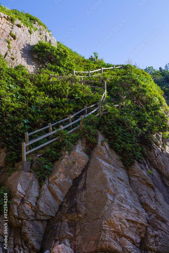 Fototapeta premium 春の浦富海岸の風景 鳥取県 浦富海岸