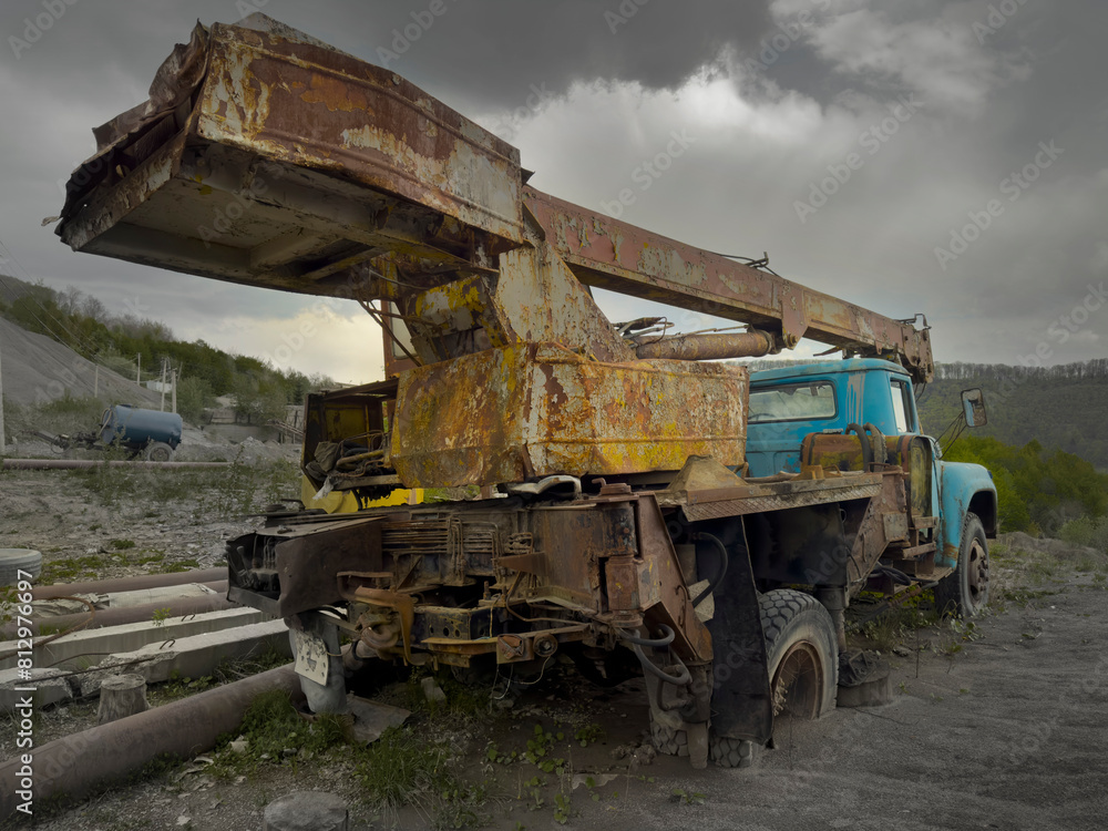 abandoned old truck,