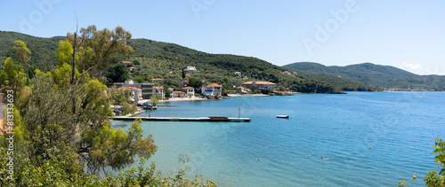 Village et plage de Chórto, Pélion, Grèce photo